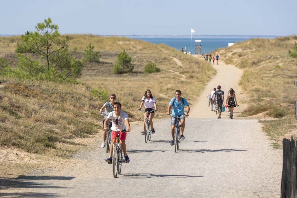 camping près des sentiers de randonnée à la faute sur mer